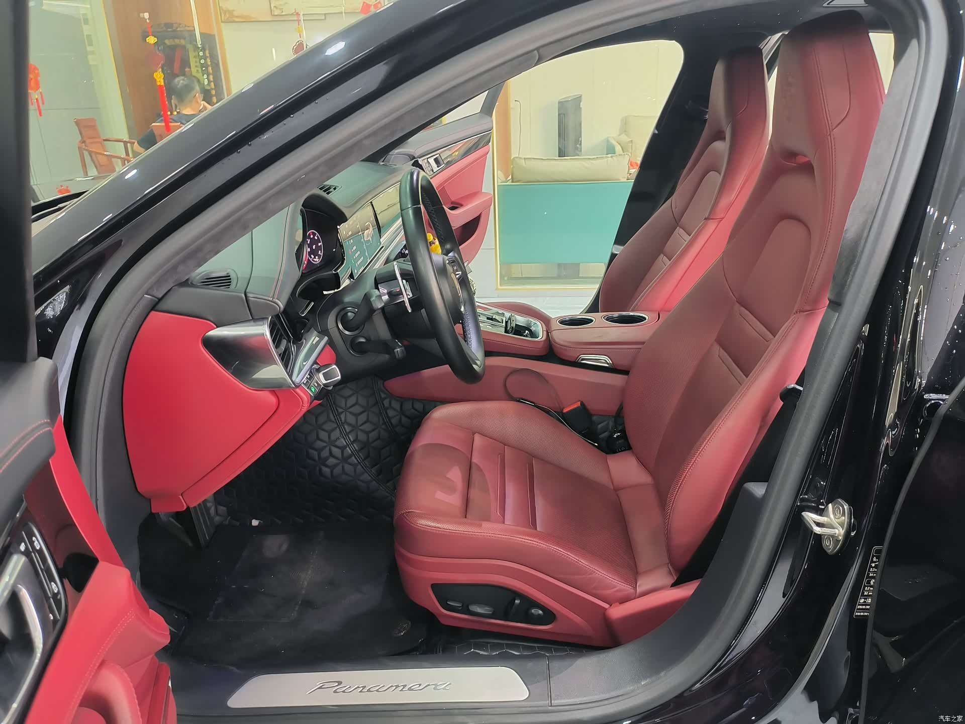 Porsche Panamera, 2023 все фото