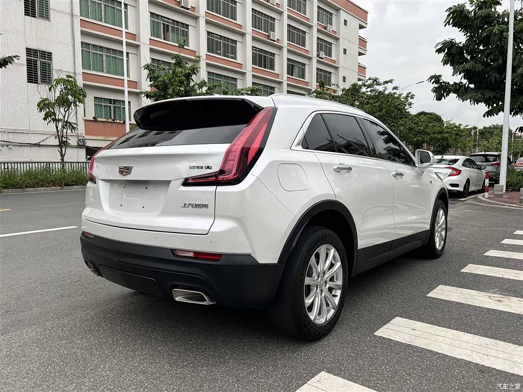 Cadillac XT4, 2021 8