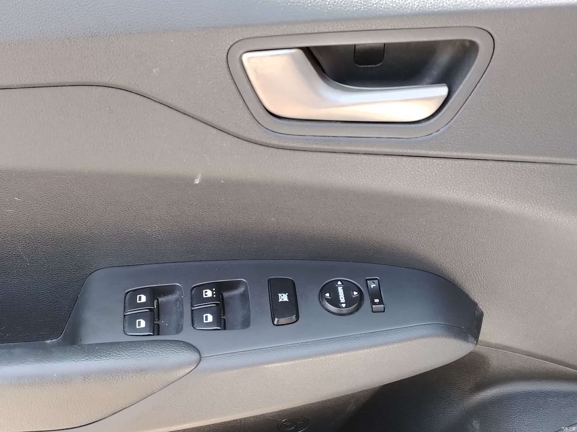 Hyundai GLS, 2017 11