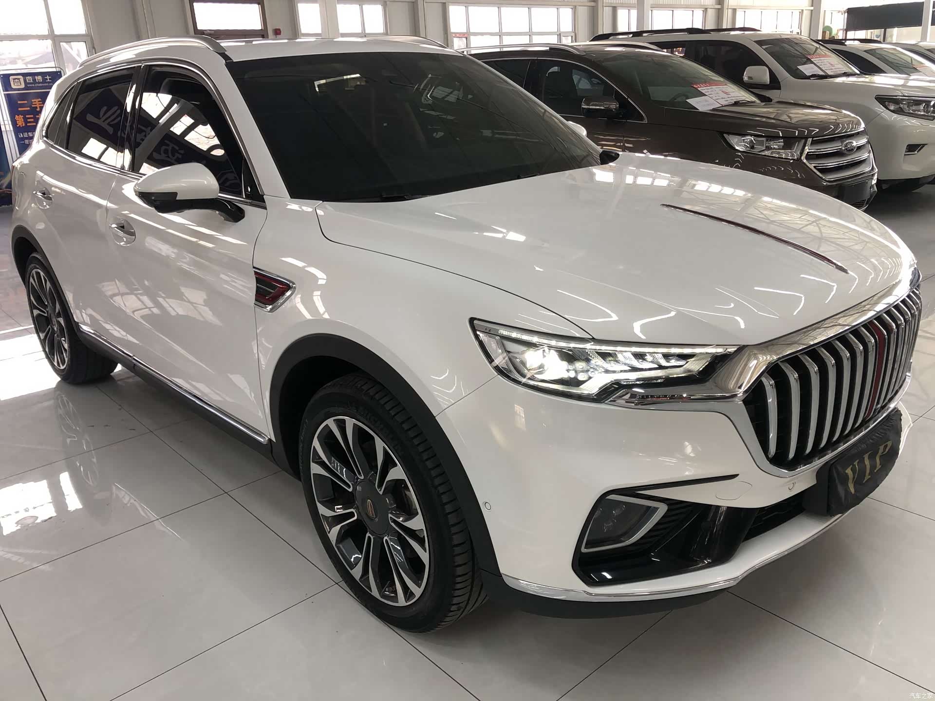 Hongqi HS5, 2022 3