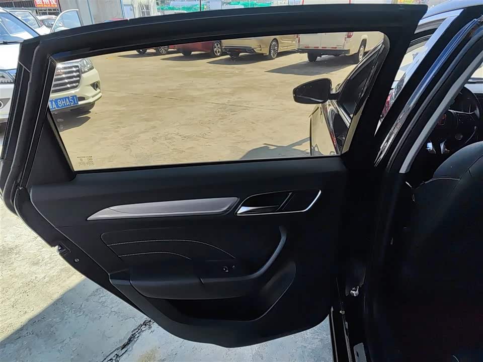 Roewe i6 Roewe i6