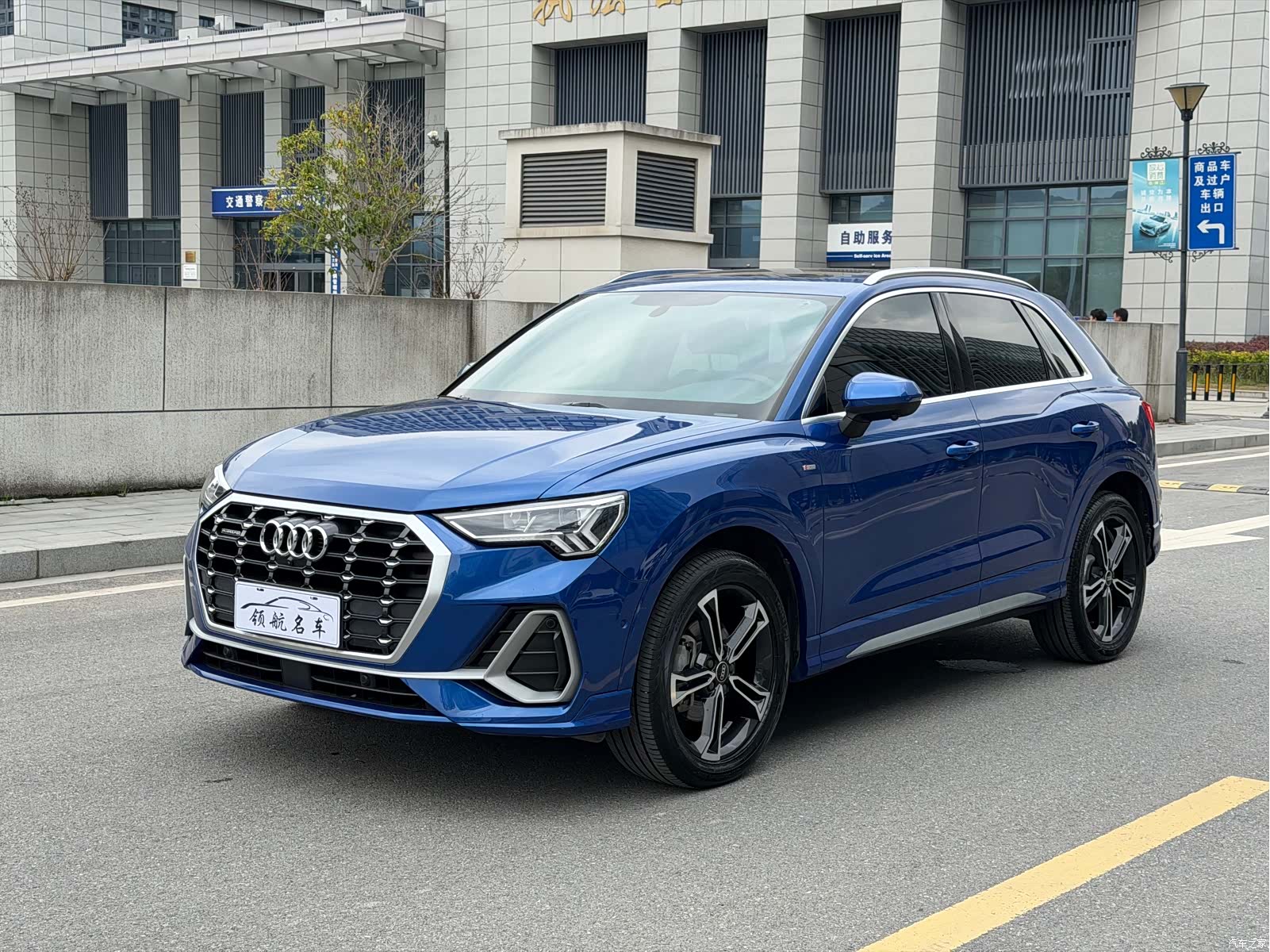 Audi Q3, 2022 1