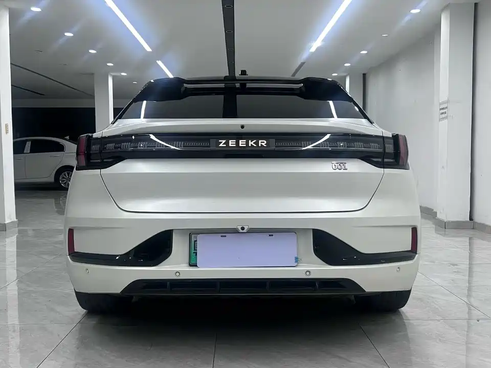 Zeekr 001