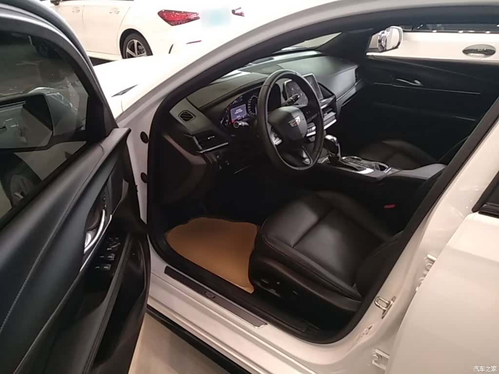 Cadillac CT4, 2023 15