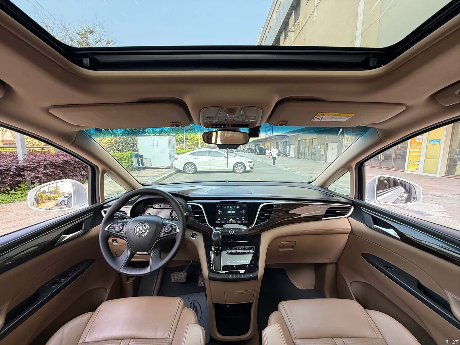 Buick GL8, 2018 13