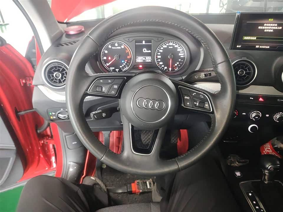 Audi Q2L