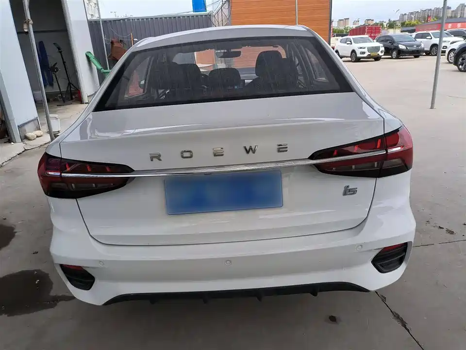 Roewe i5