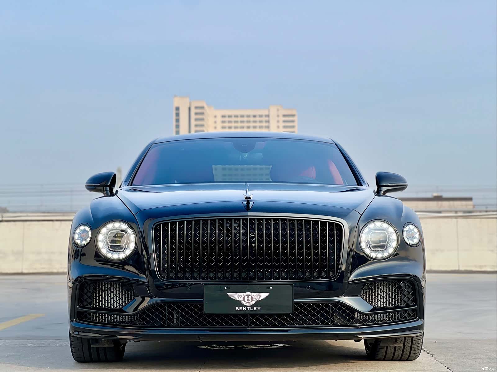 Bentley Flying Spur, 2022 3