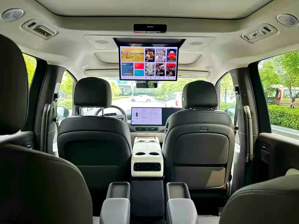 Li Auto Ideal MEGA