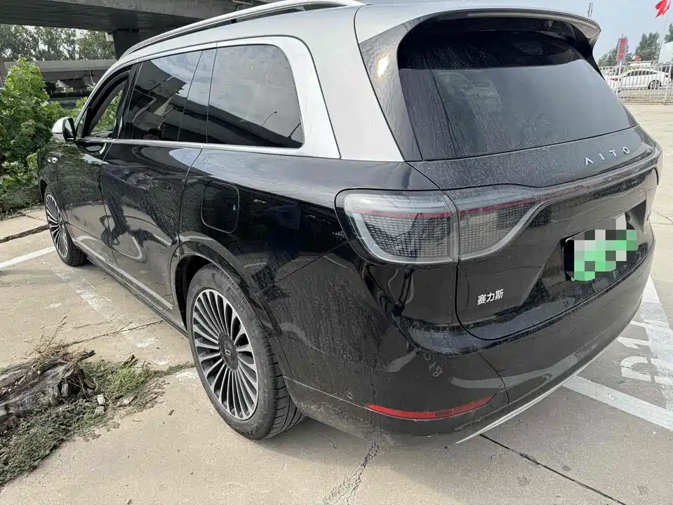 AITO Ask the world M9