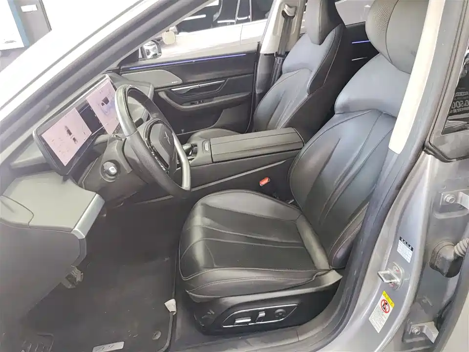 XPENG P7