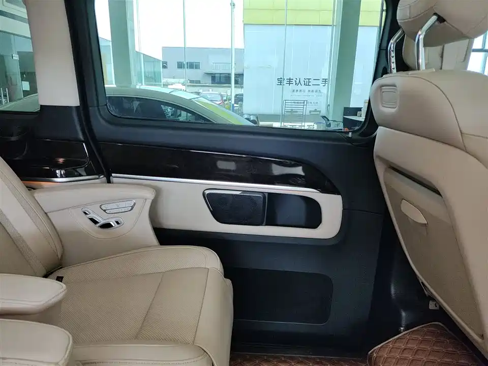 Mercedes-Benz V-class Mercedes-Benz V-class