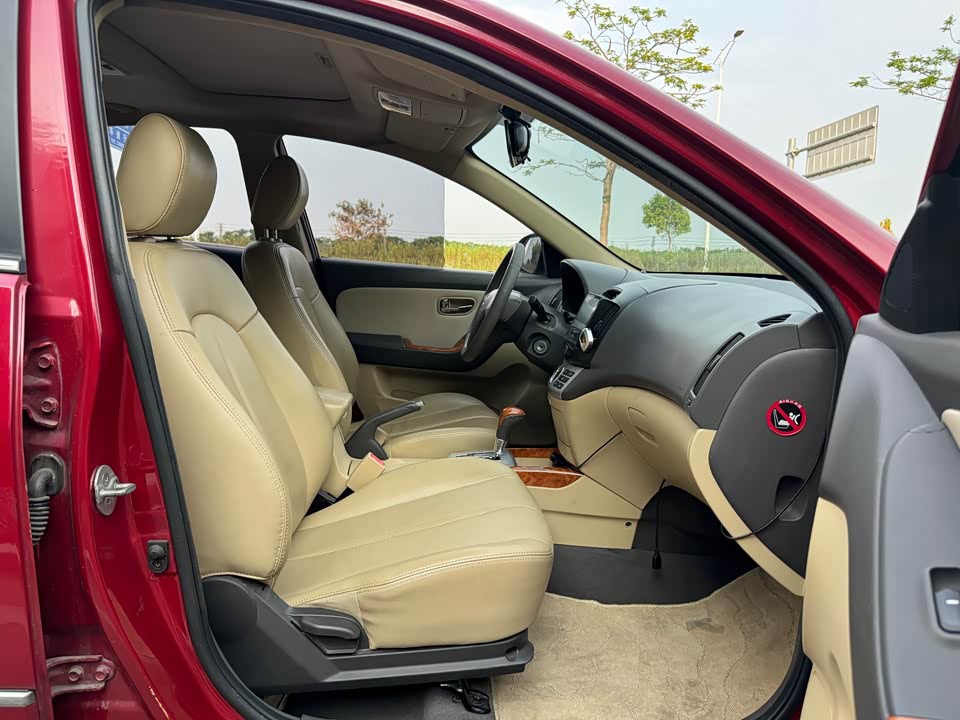 Hyundai Yuedong