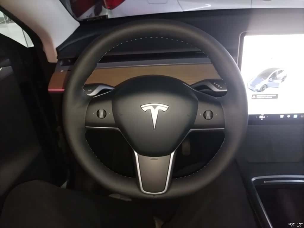 Tesla Model Y, 2021 11