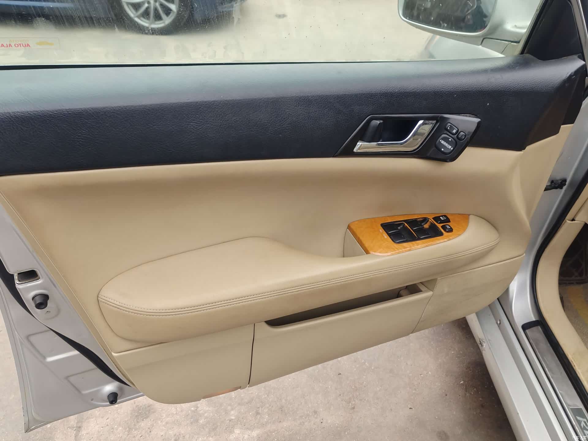 Toyota 2.5V, 2006 48