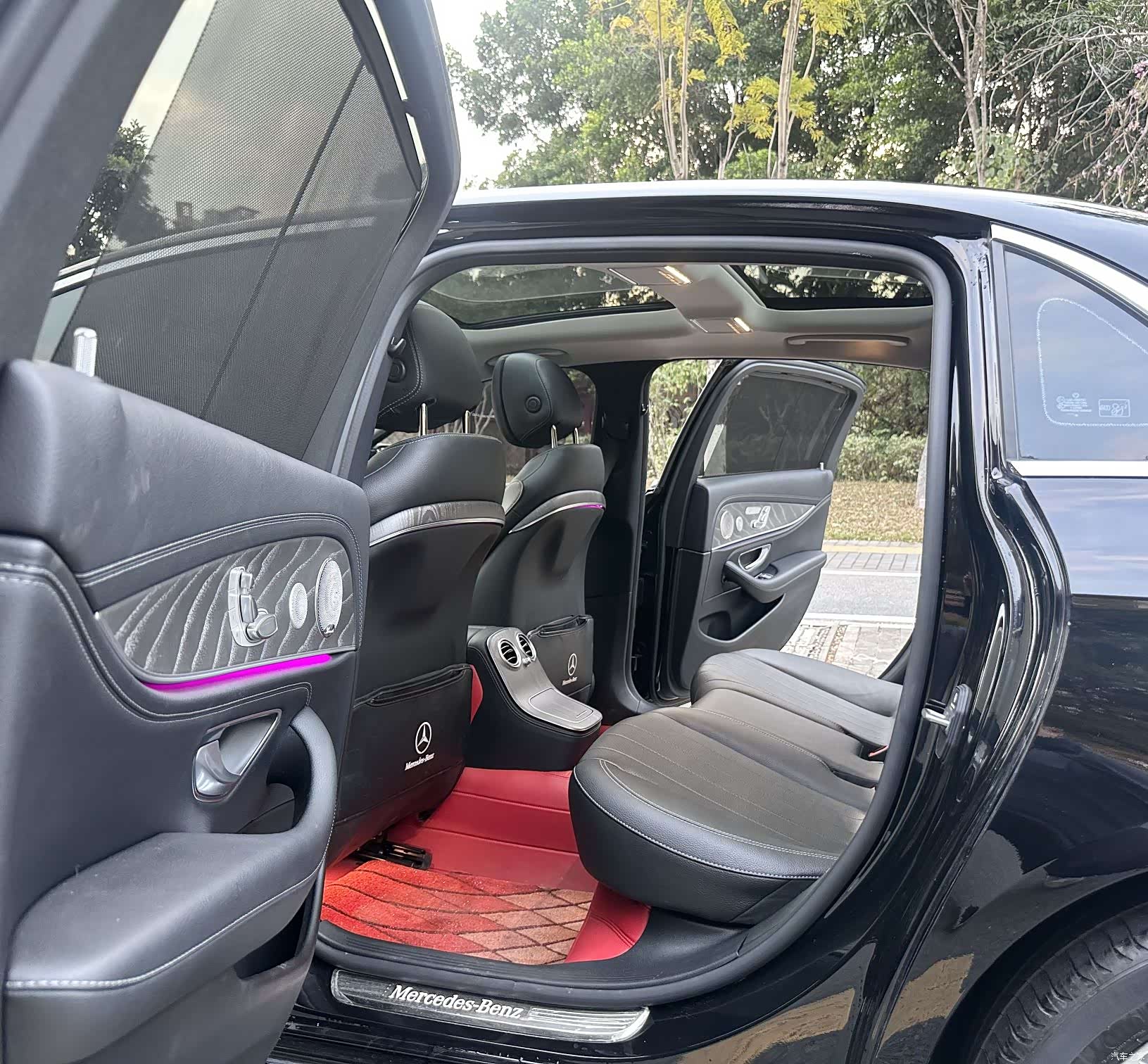 Mercedes-Benz E-Class, 2023 11