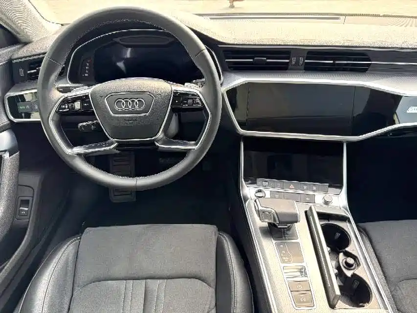 Audi A7L