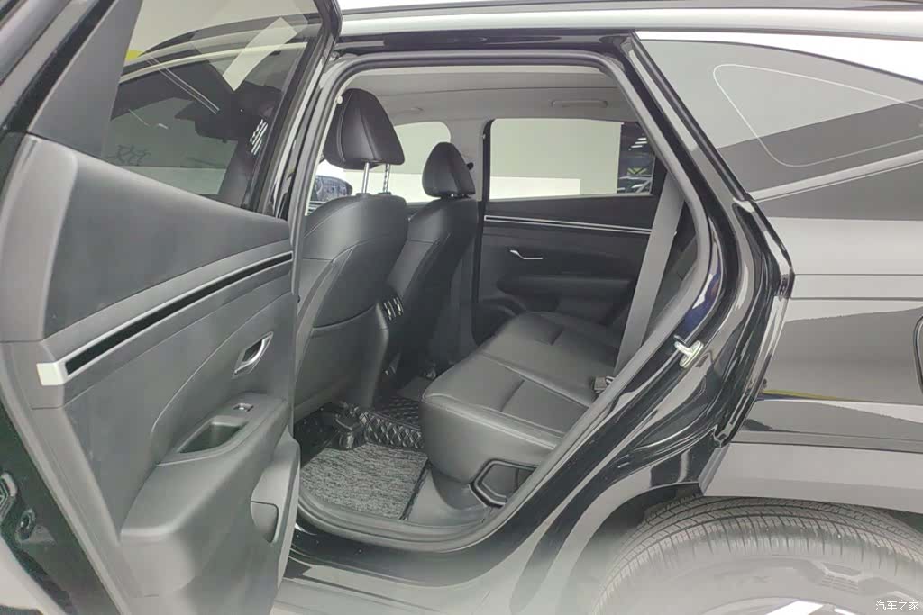 Hyundai Tucson L, 2023 11