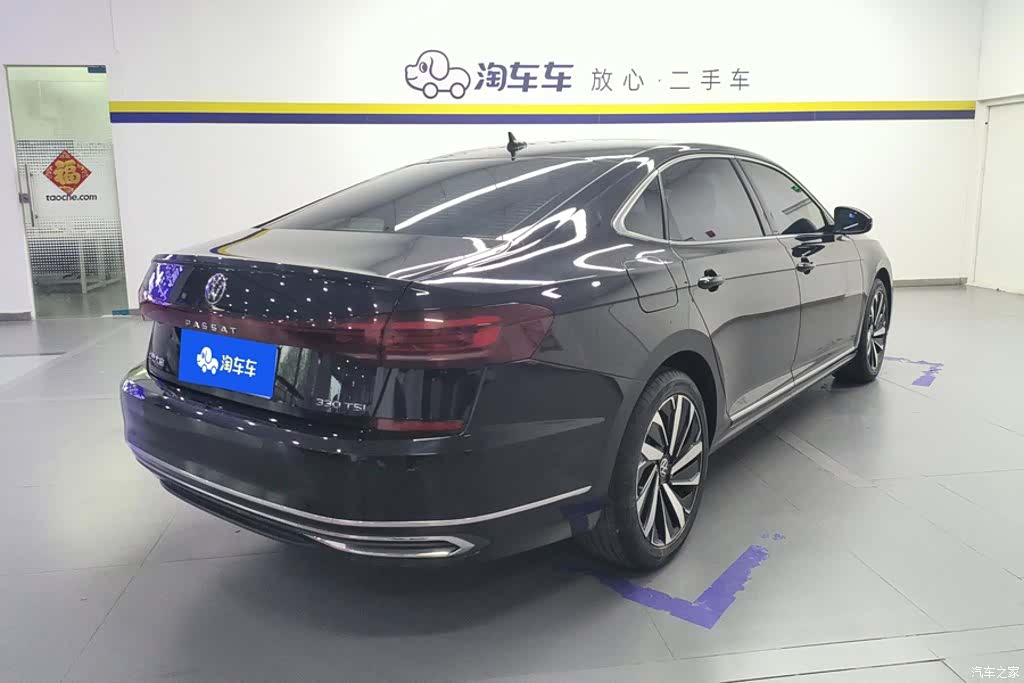 Volkswagen Passat, 2022 3
