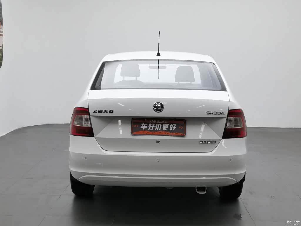 Skoda Rapid, 2014 4