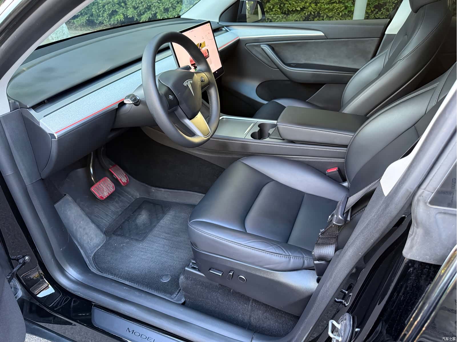 Tesla Model Y, 2024 7