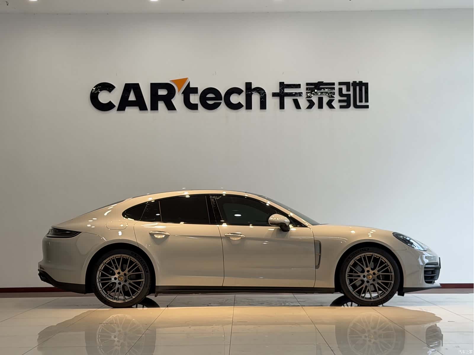 Porsche Panamera, 2023 4
