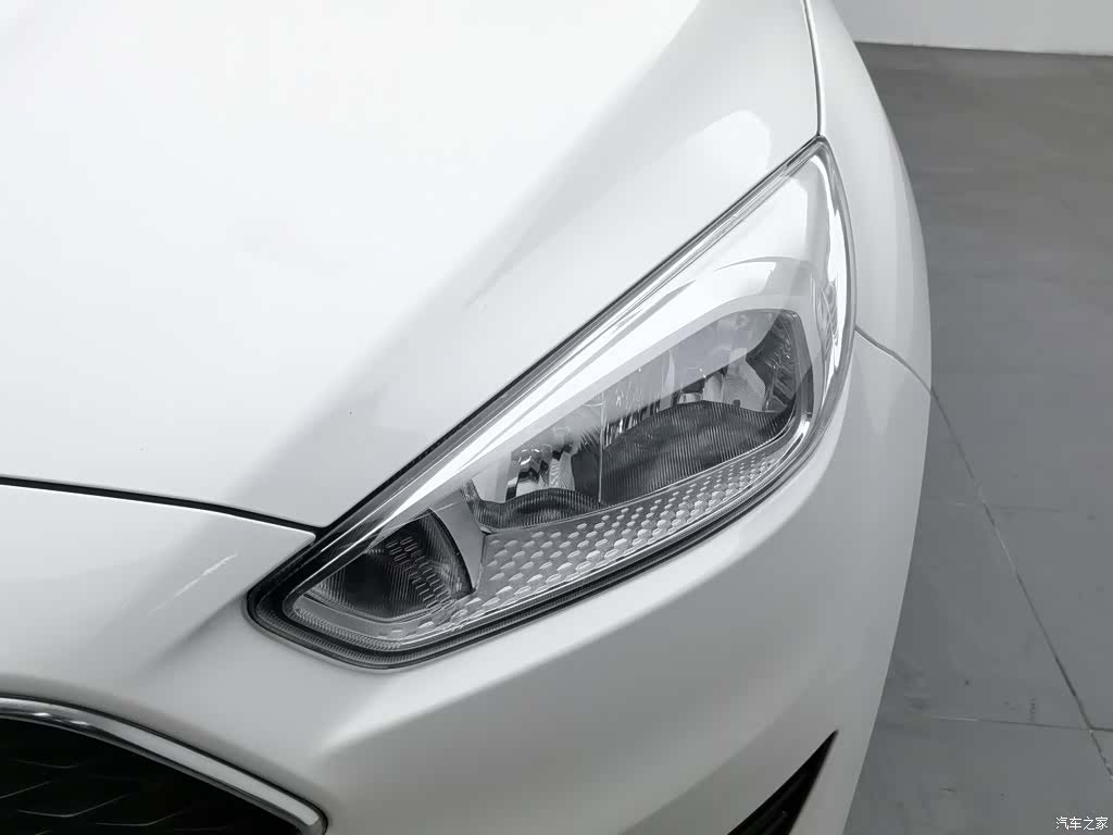 Ford Focus, 2019 7