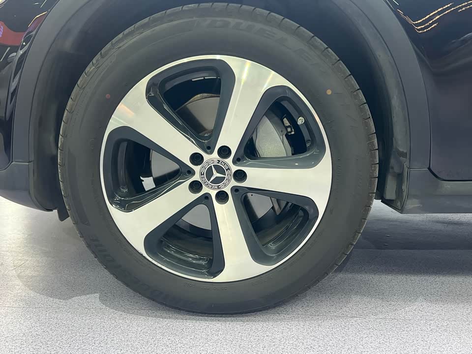 Mercedes-Benz GLC Mercedes-Benz GLC