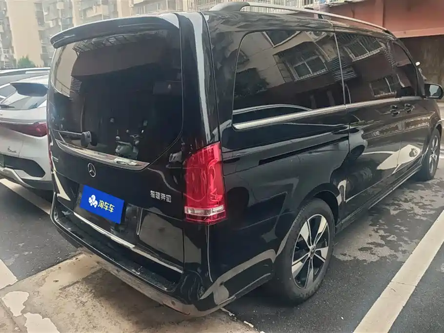 Mercedes-Benz V-class