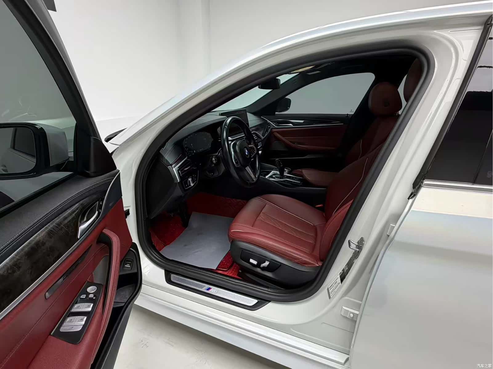 BMW 5 Series, 2022 11
