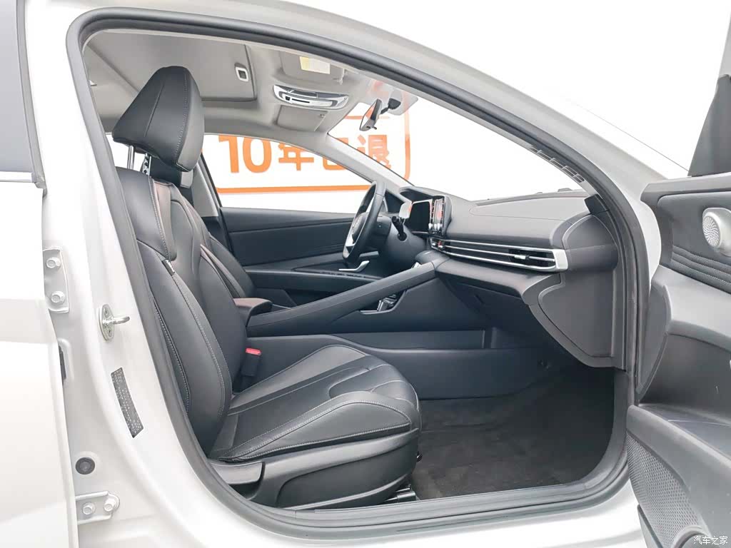 Hyundai Elantra, 2023 23