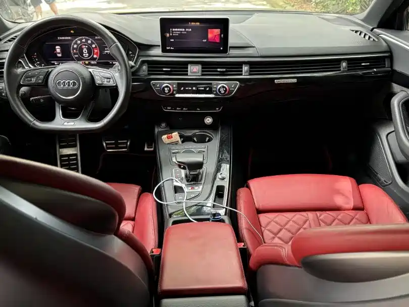 Audi S4 Audi S4
