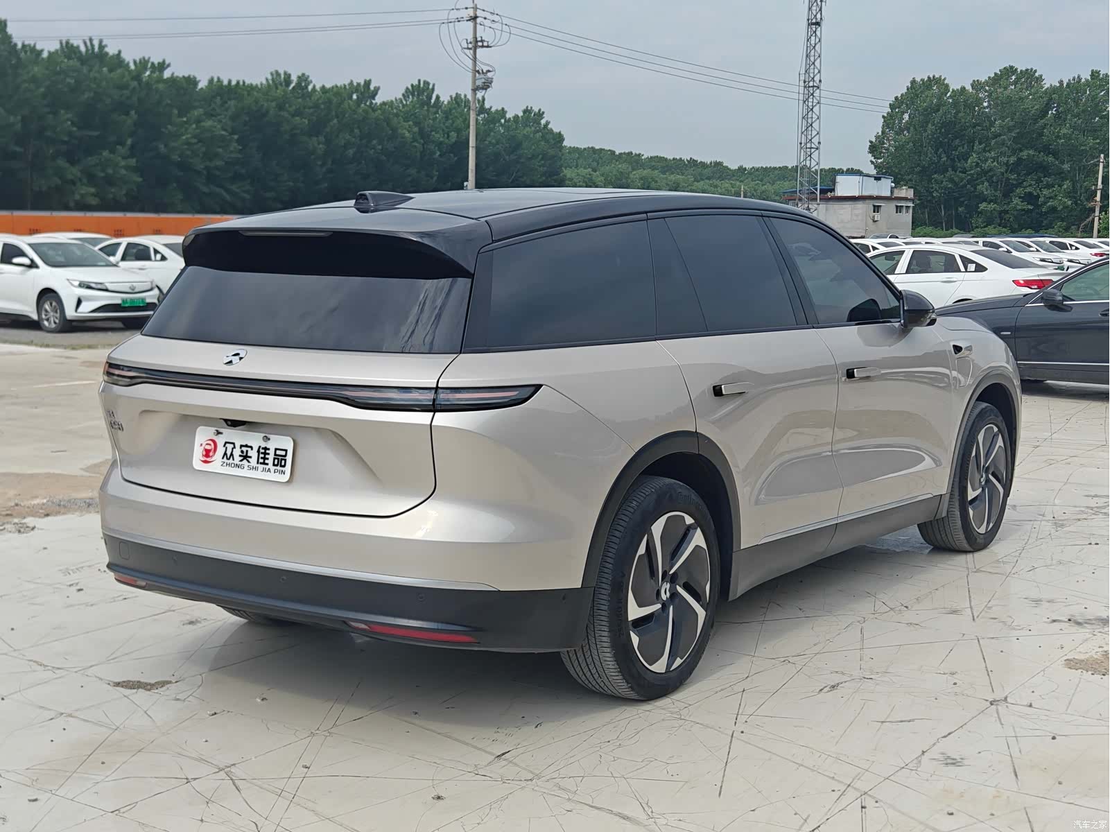 NIO ES8, 2023 7