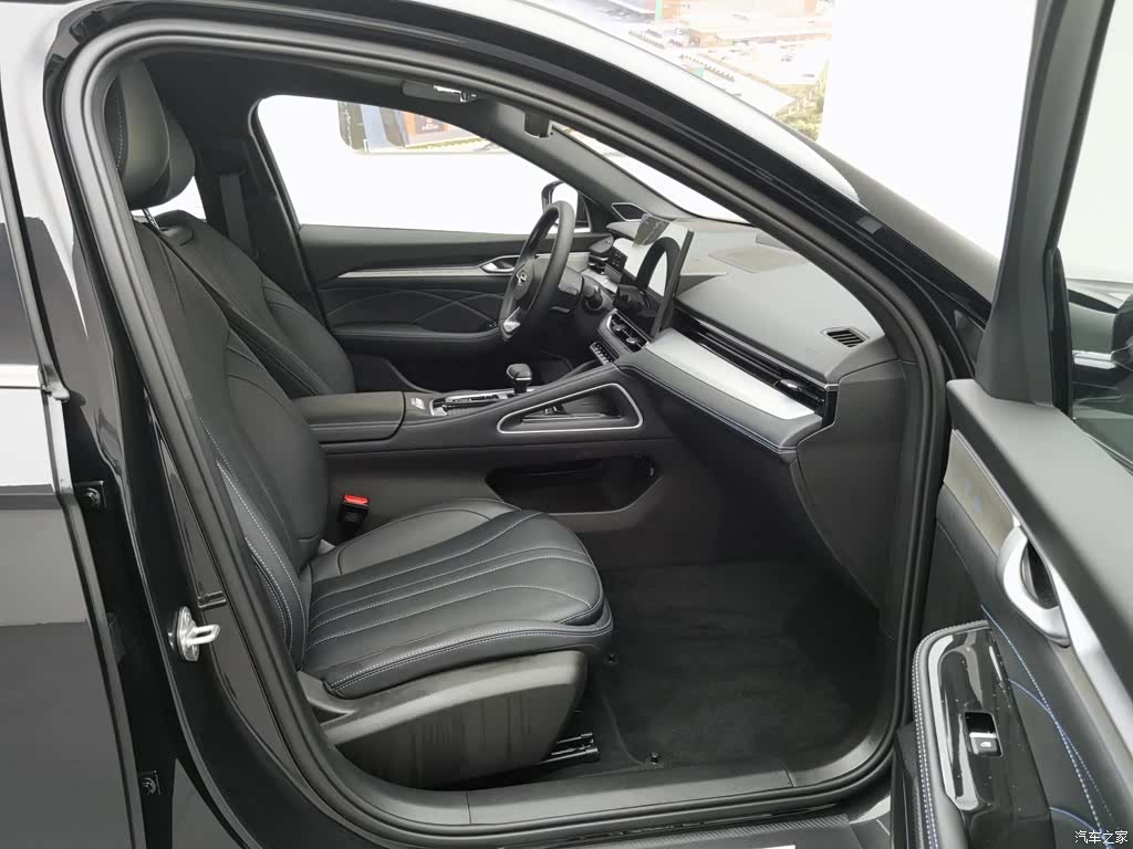 Geely Preface, 2026 23