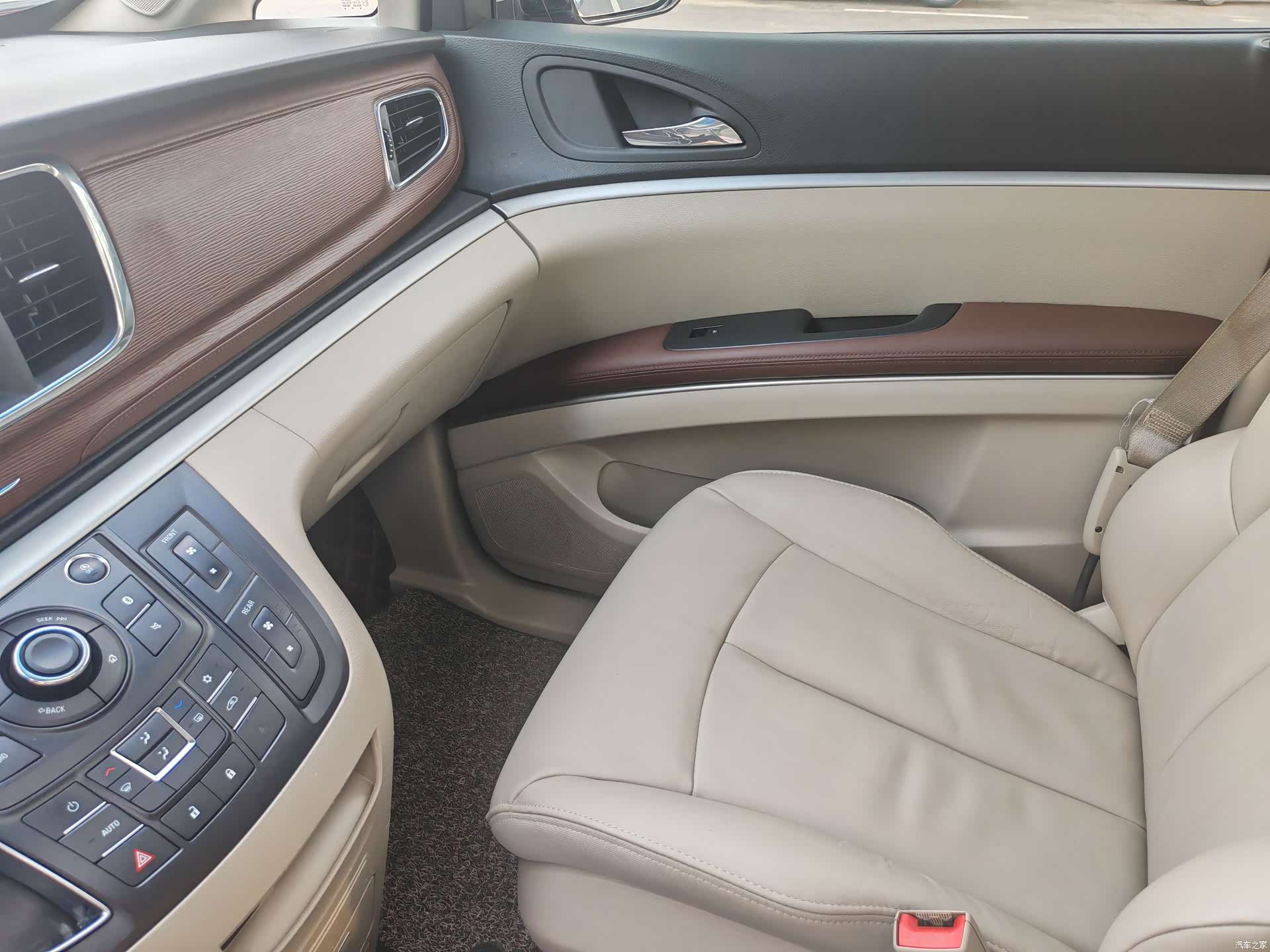 Buick GL8, 2019 16