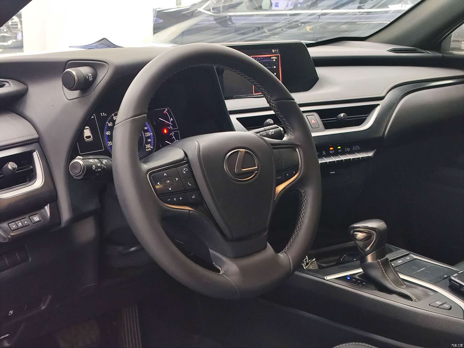 Lexus UX, 2019 10