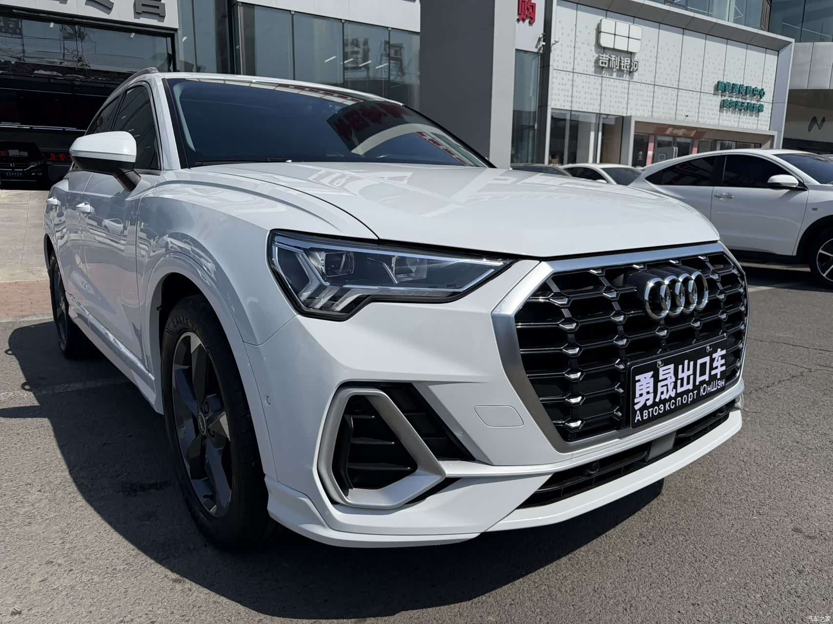 Audi Q3, 2022 3