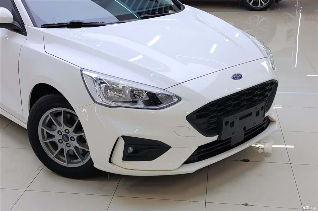 Ford Focus, 2020 10