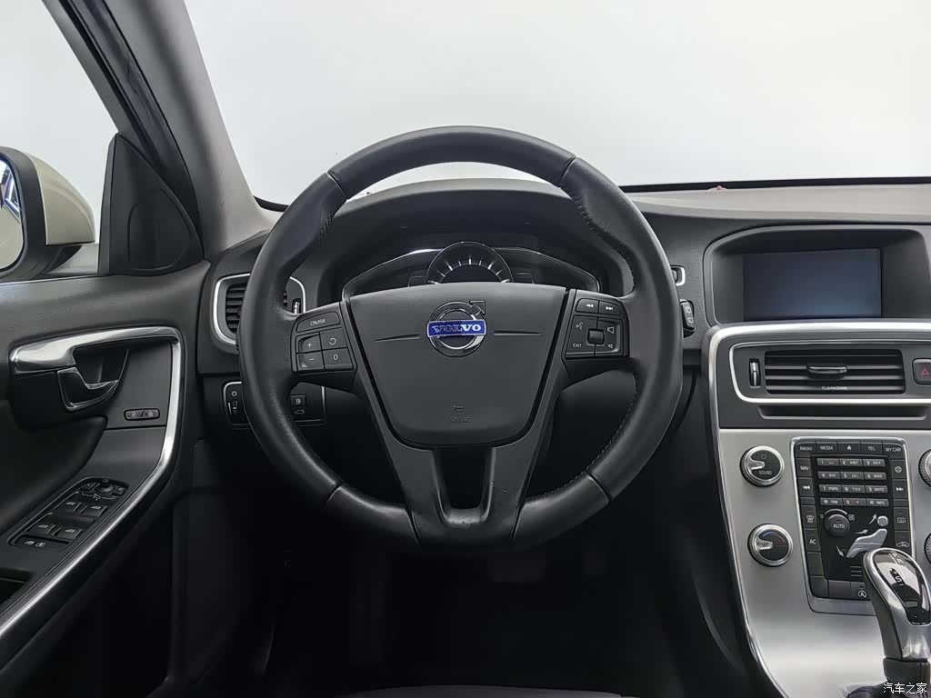 Volvo V60, 2017 11