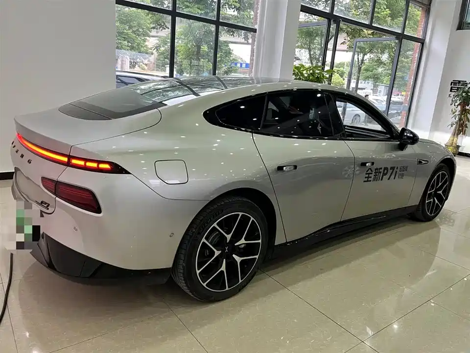 XPENG P7