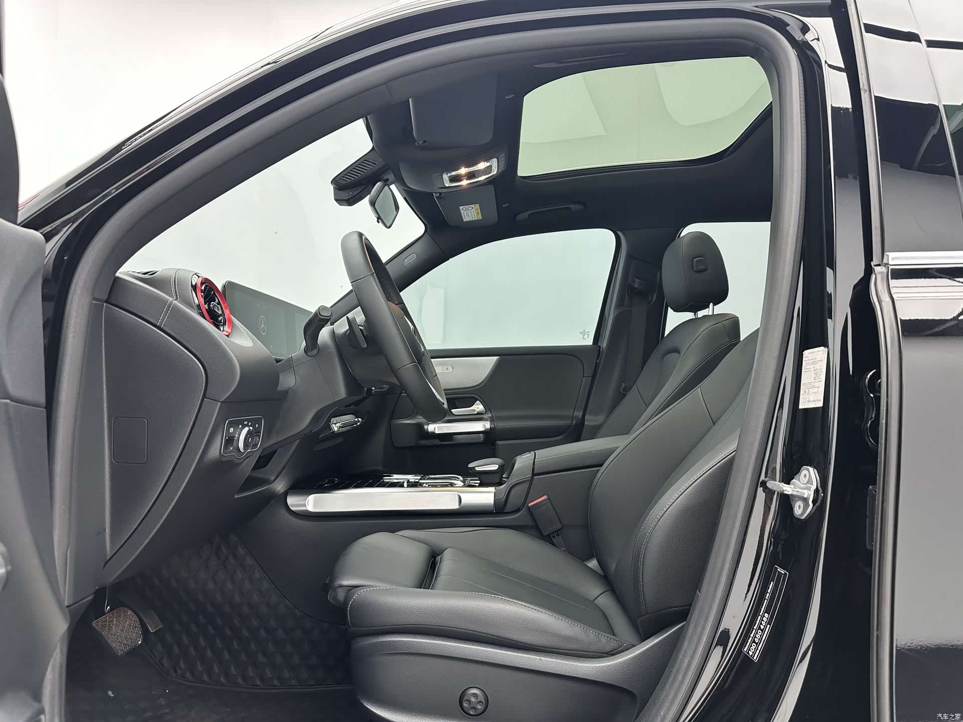Mercedes-Benz GLB, 2021 все фото