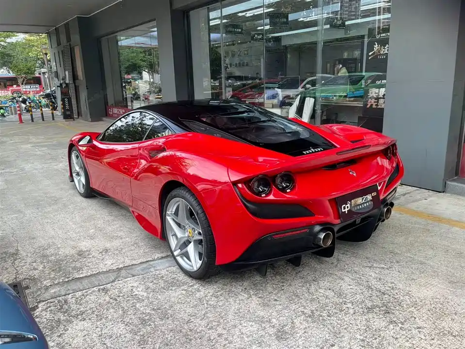 Ferrari F8