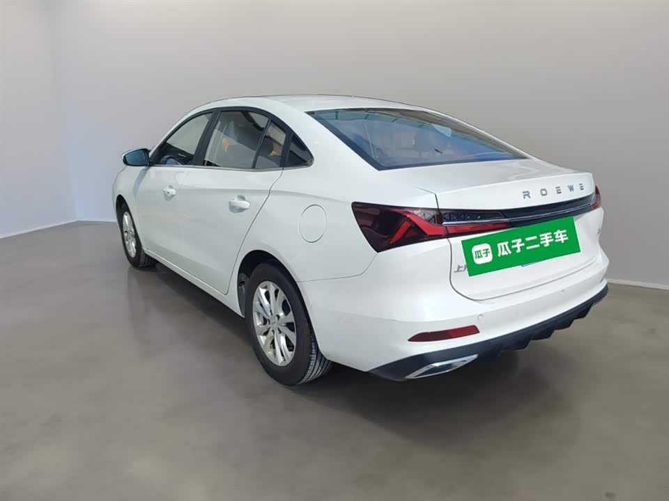 Roewe i5