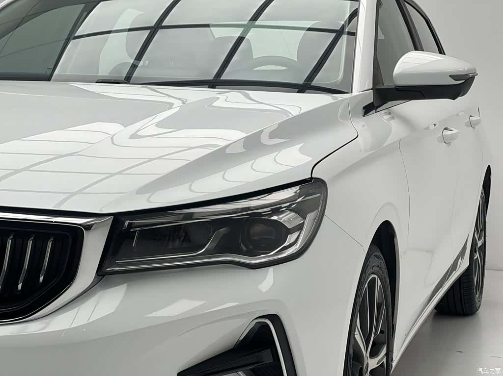 Geely Emgrand, 2022 6