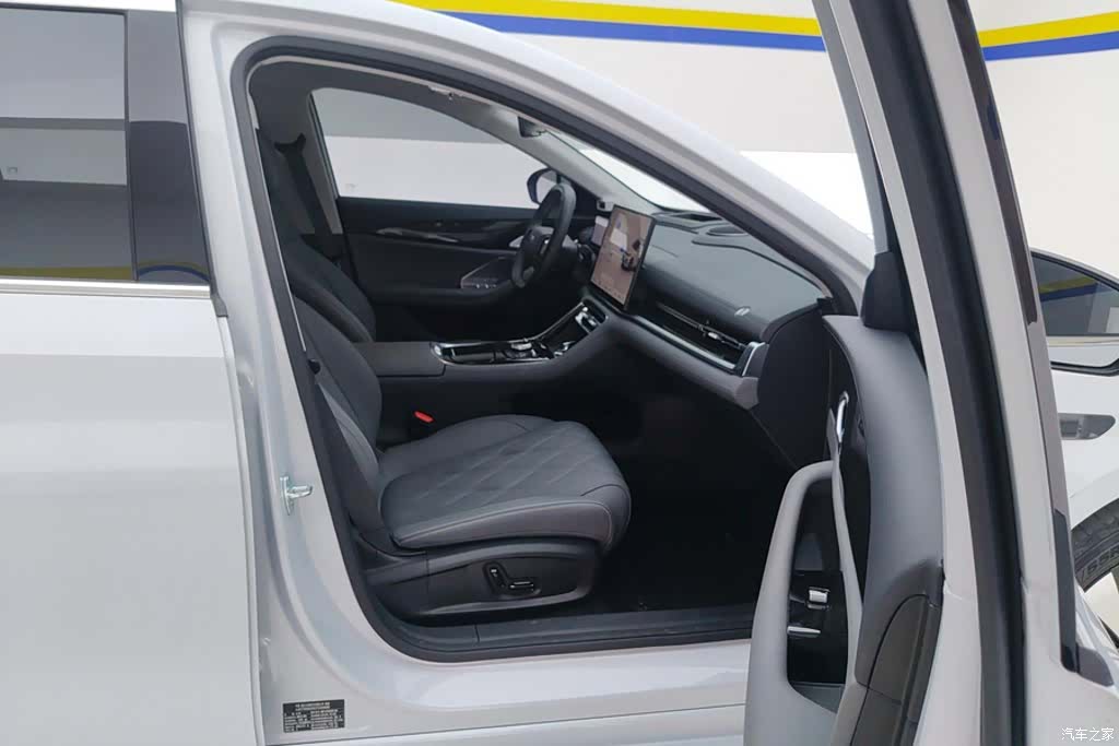 Geely A7, 2025 8