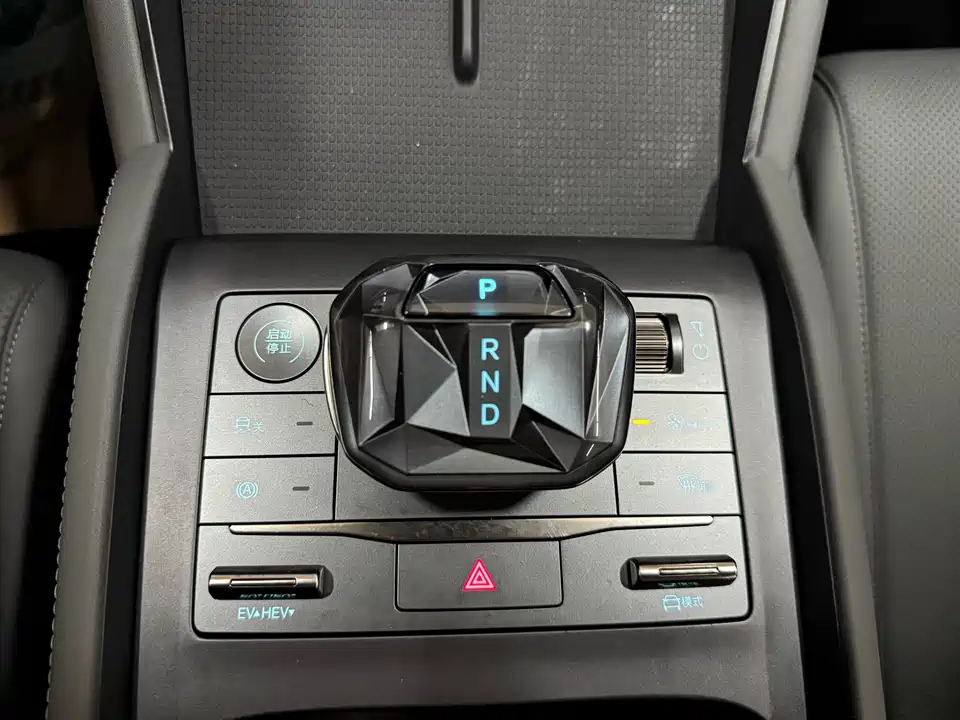 BYD Qin L