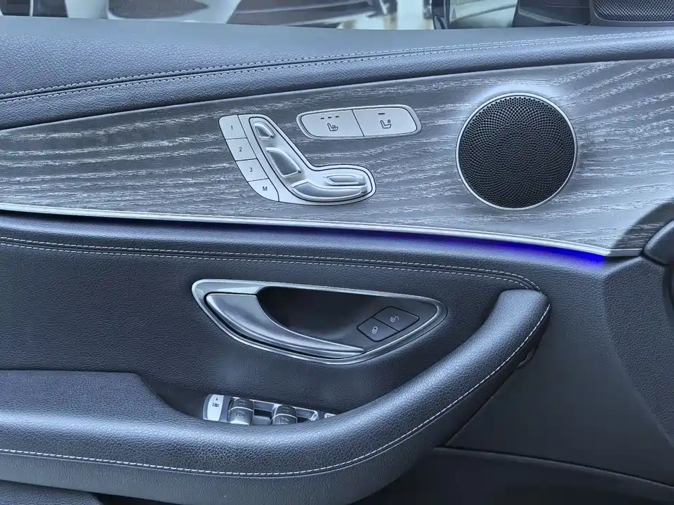 Mercedes-Benz E-class Mercedes-Benz E-class