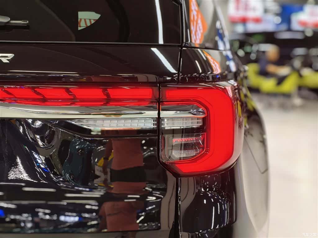 Ford Explorer, 2026 8