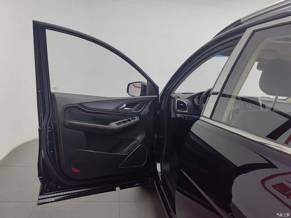 Wuling 560, 2015 8