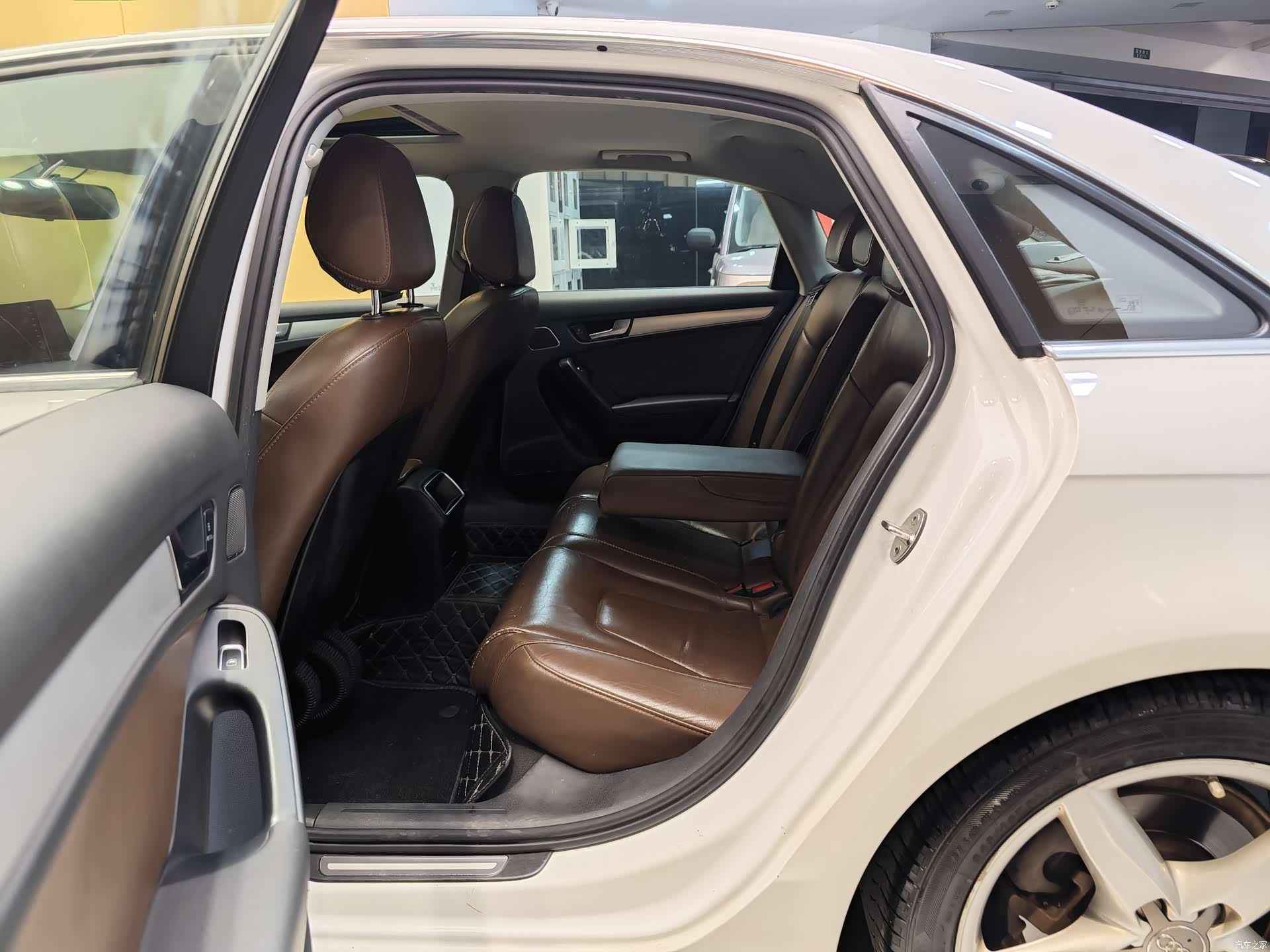 Audi A4L, 2014 22